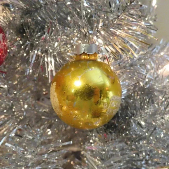 Vintage Glass Christman Ornaments Set of 3 - Picture 4 of 14